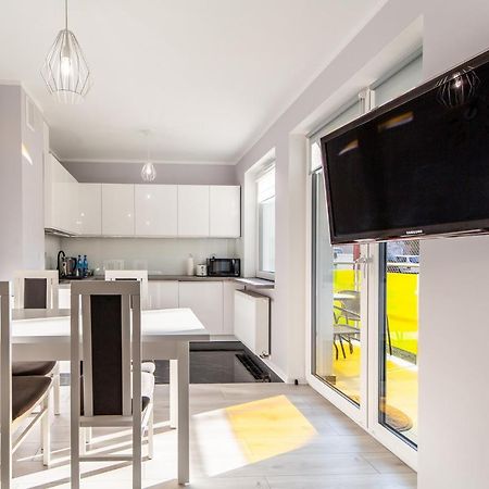 Kolorowe Balkony - Sloneczny Apartament W Miedzyzdrojach By Noclegi Renters مينززدرويه المظهر الخارجي الصورة