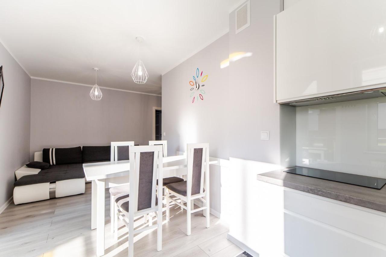 Kolorowe Balkony - Sloneczny Apartament W Miedzyzdrojach By Noclegi Renters مينززدرويه المظهر الخارجي الصورة