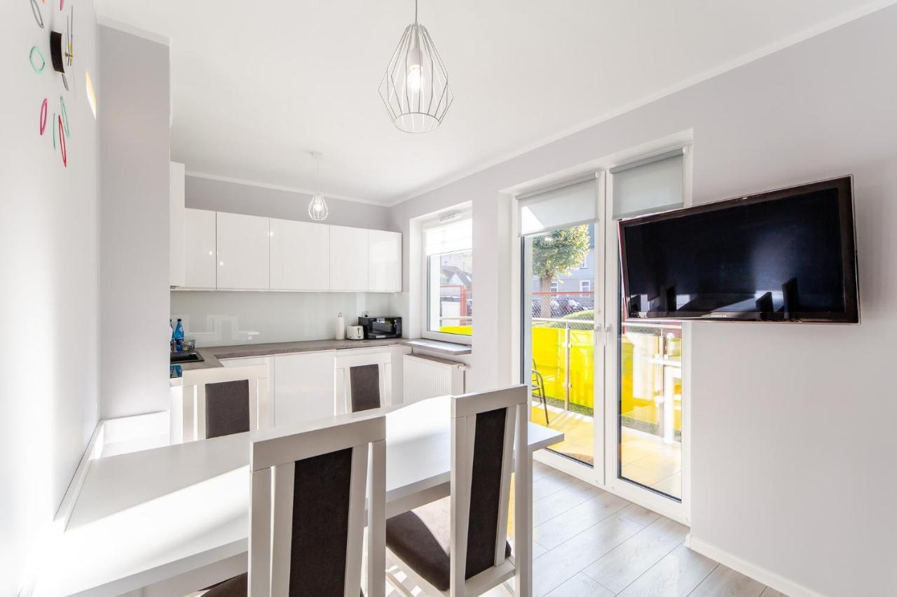 Kolorowe Balkony - Sloneczny Apartament W Miedzyzdrojach By Noclegi Renters مينززدرويه المظهر الخارجي الصورة